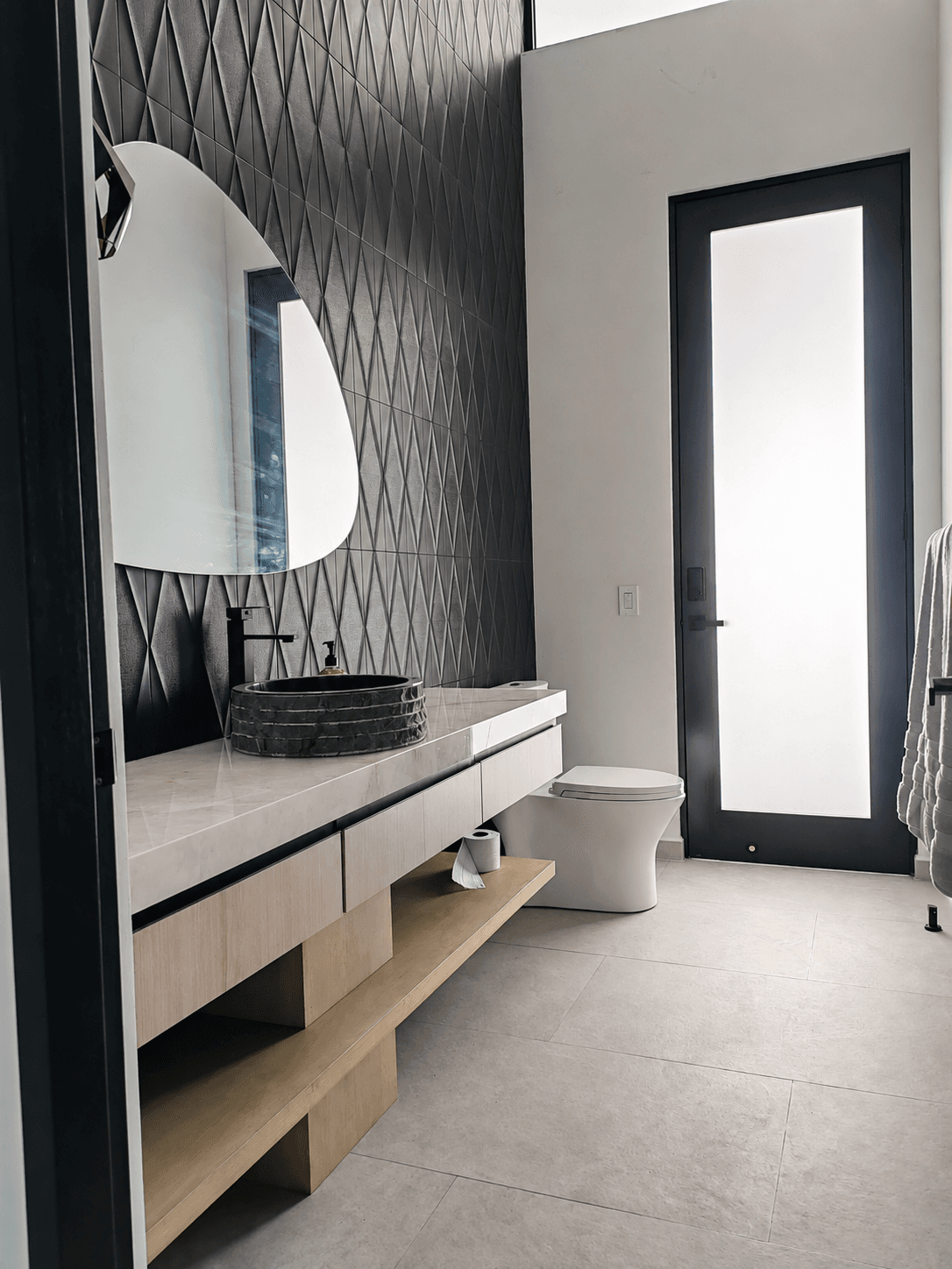 Baños y vanidad - Casa Vergel