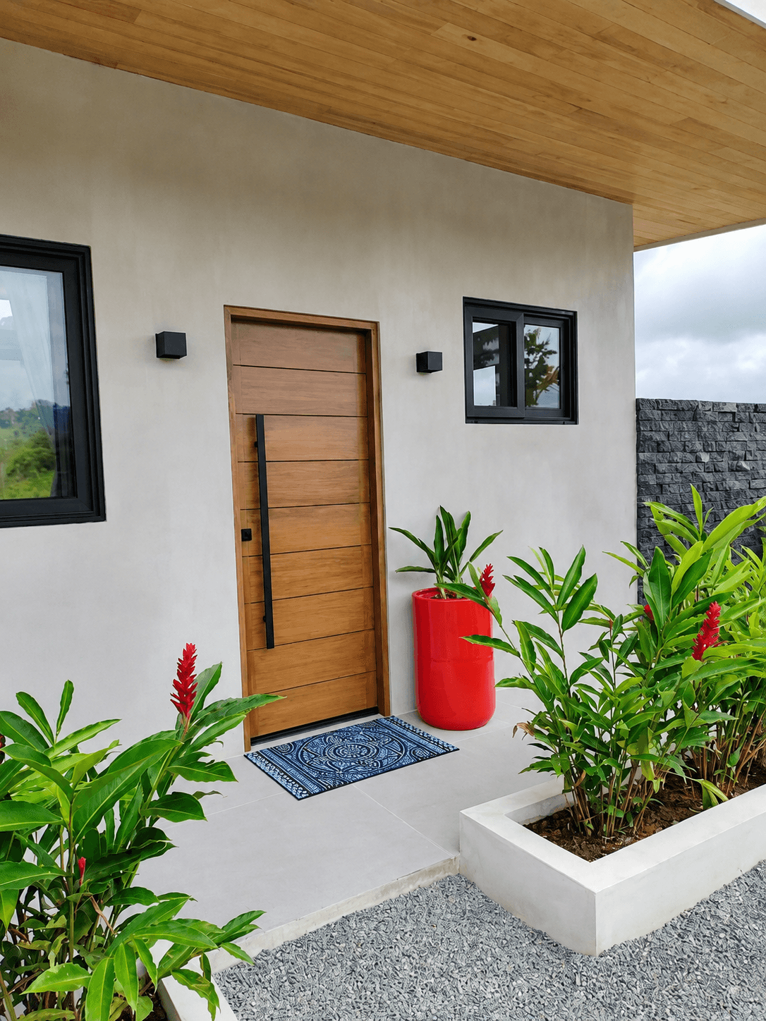 Accesos y puertas de madera - Casa Authentica