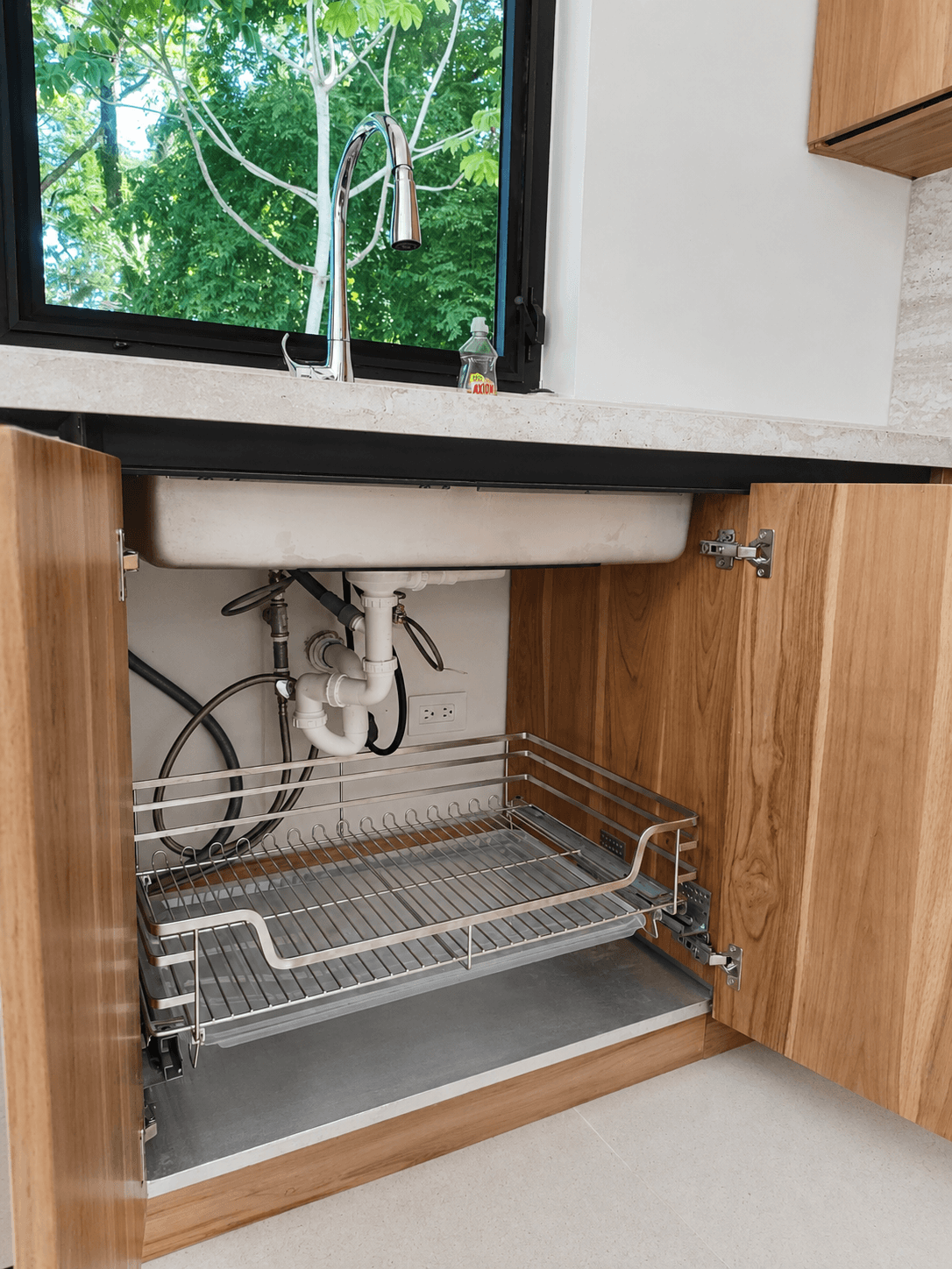 Cocina e isla con almacenamiento personalizado - Casa Everty