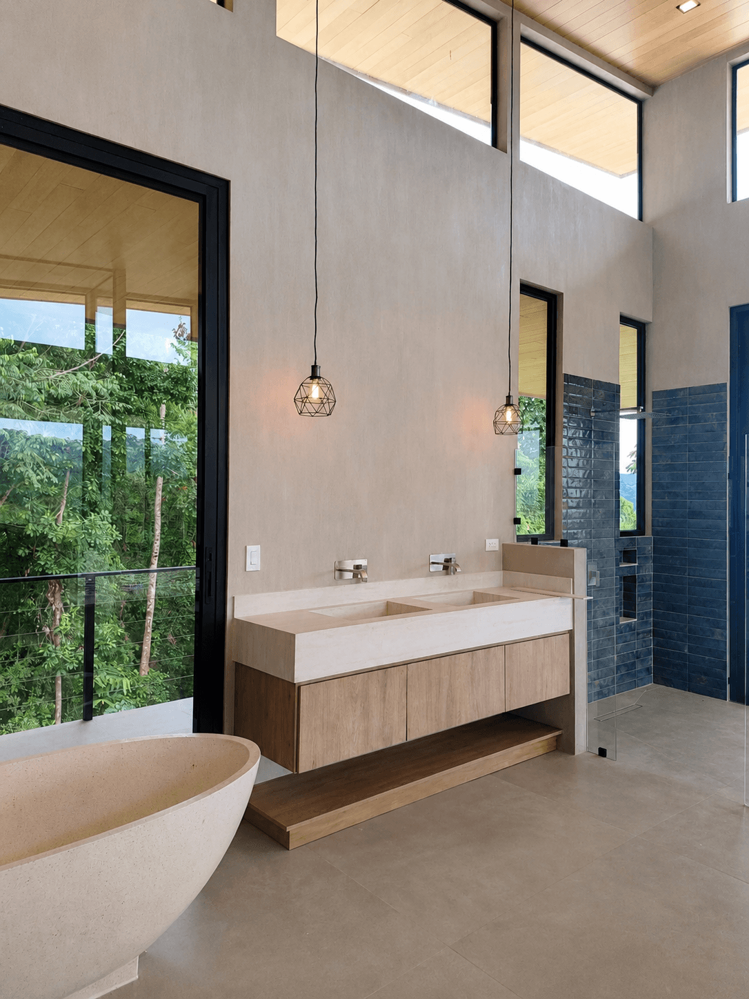 Bathrooms and vanities - El Torito House