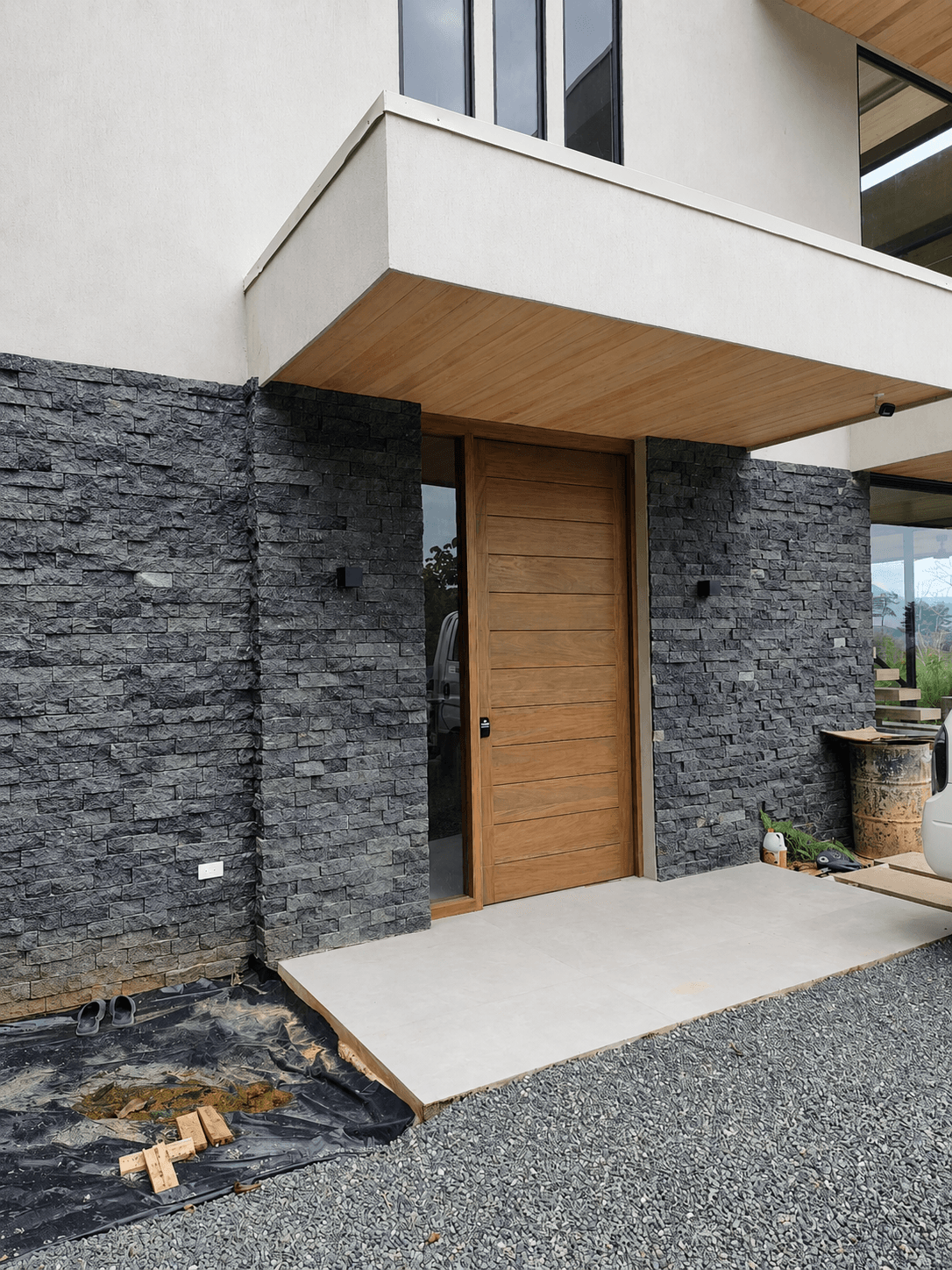Doors, entryway and bench - El Torito House