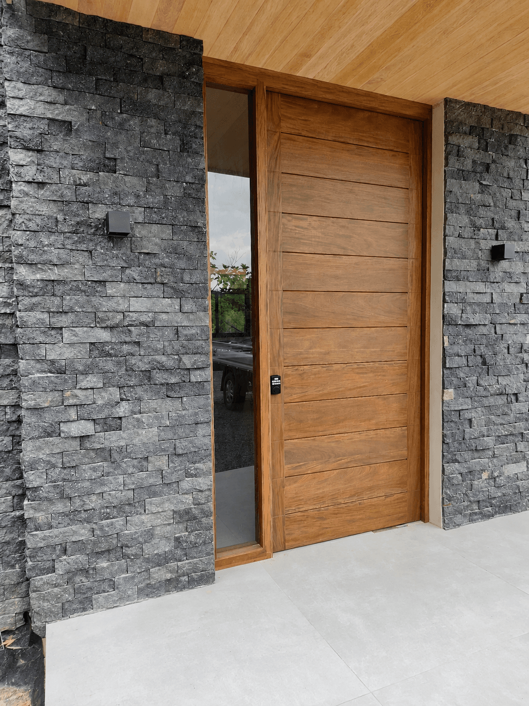 Doors, entryway and bench - El Torito House