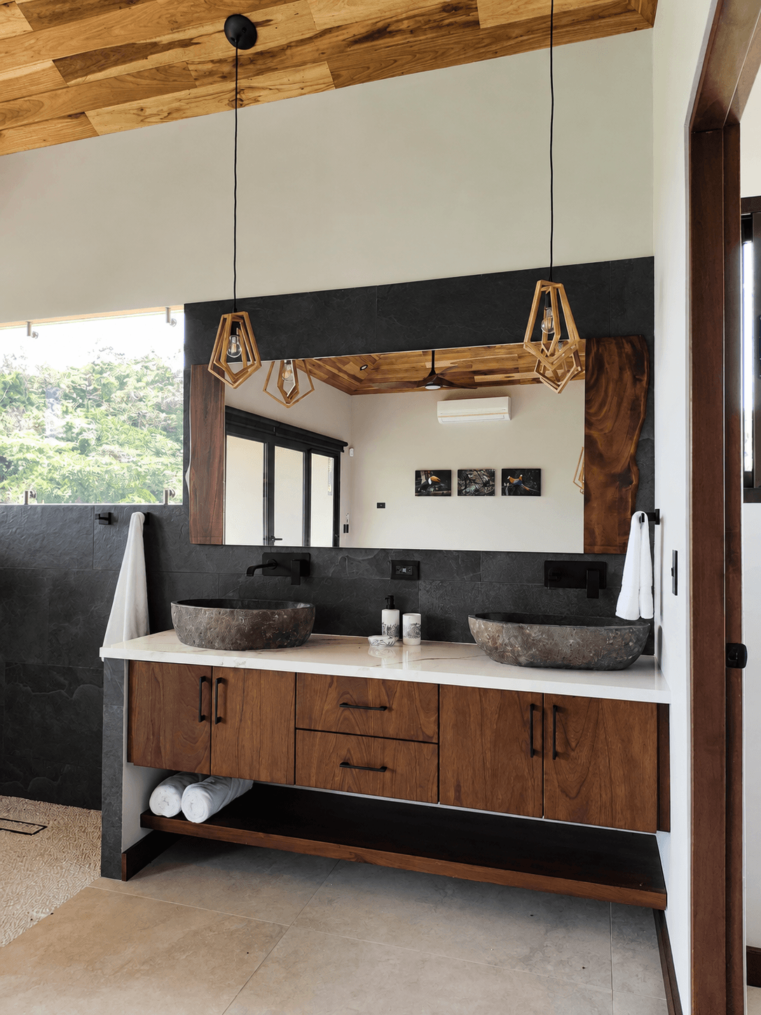 Baños y tocadores - Casa Sattva