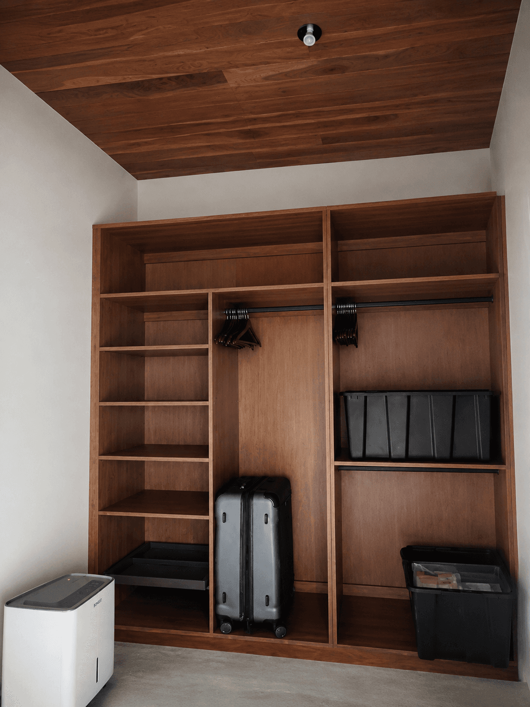 Closet, vestidor y despensa - Casa Meraki del Mar